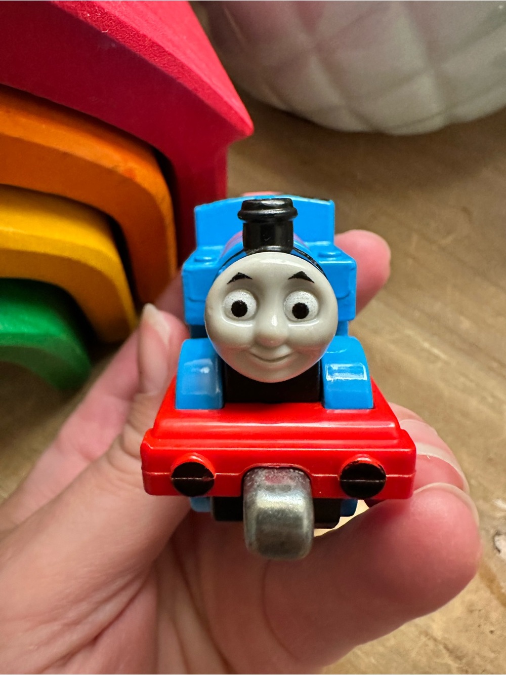 Thomas & Friends “Thomas” No.1 take and Play Push Along Magnetic Engine Train